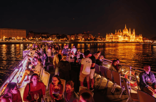 Donaufahrt mit unbegrenztem Prosecco und Aperol, Dachterrasse