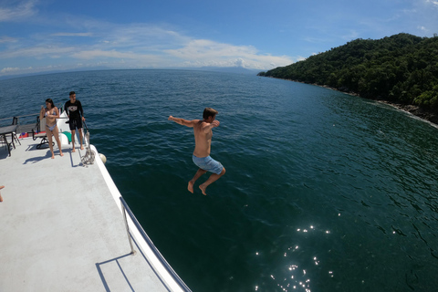 Puerto Vallarta: Crucero en megayate por YelapaCheck-in en Puerto Mágico Puerto Vallarta