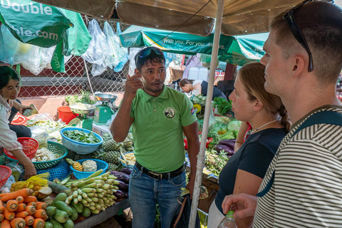 Battambang: Vespa City Tour with Hotel Pickup