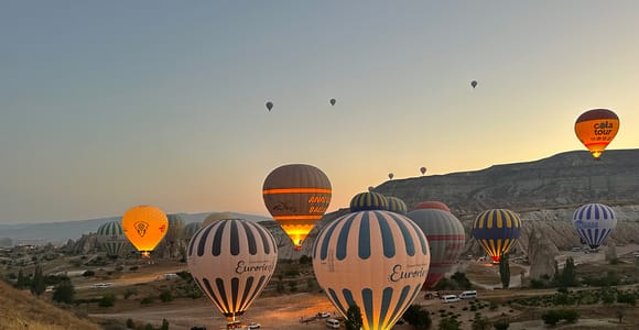 Cappadocia: Sunrise Hot Air Balloon Watching Tour.