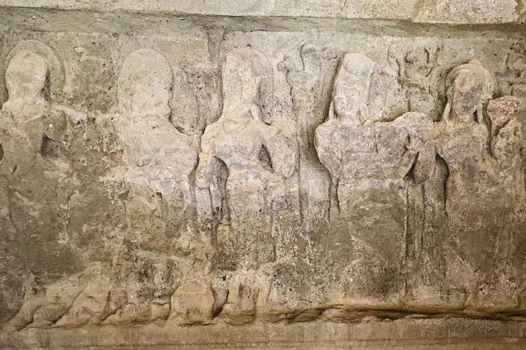 Mumbai: Half Day Elephanta Caves Guided Tour with Ferry Ride Mumbai: Half Day Elephanta Caves Guided Tour with Ferry Ride