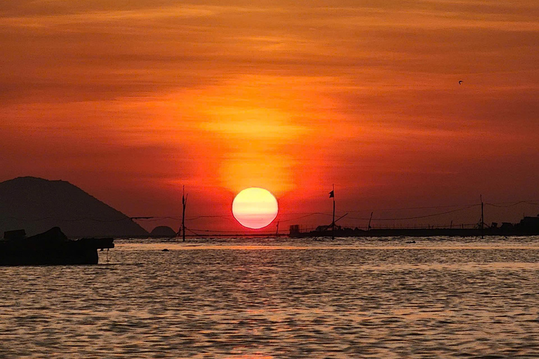 Hoi An: Viaggio in stand-up paddling all'alba per conoscere la vita locale