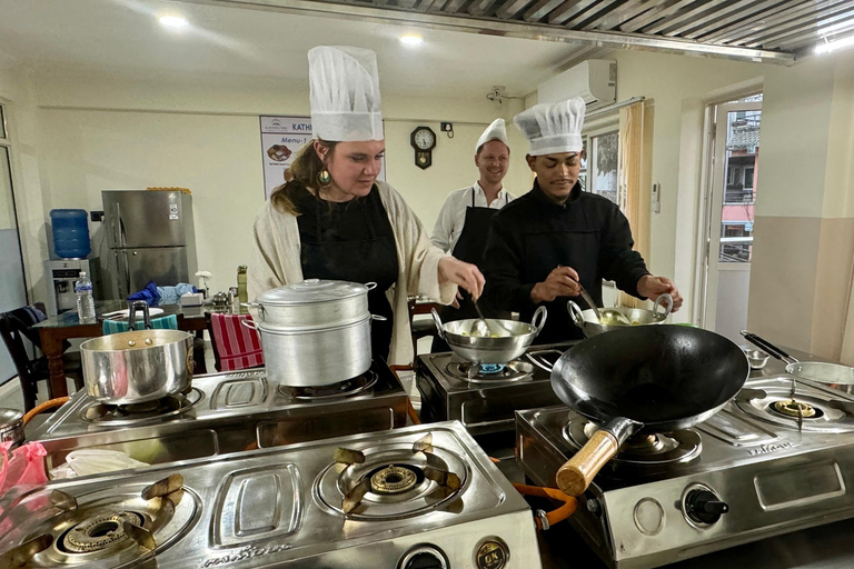 Clase de Cocina y Elaboración de Momo en Katmandú