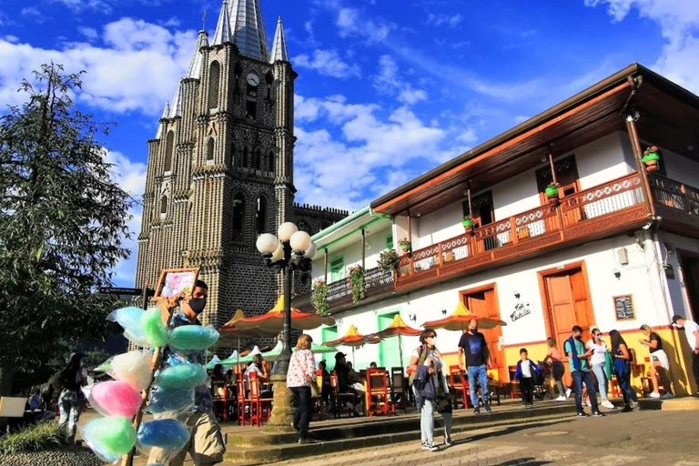 MEDELLIN : VISITE DES JARDINS + ANDES (VUE PANORAMIQUE) + ÉLEVAGE DE TRUITES