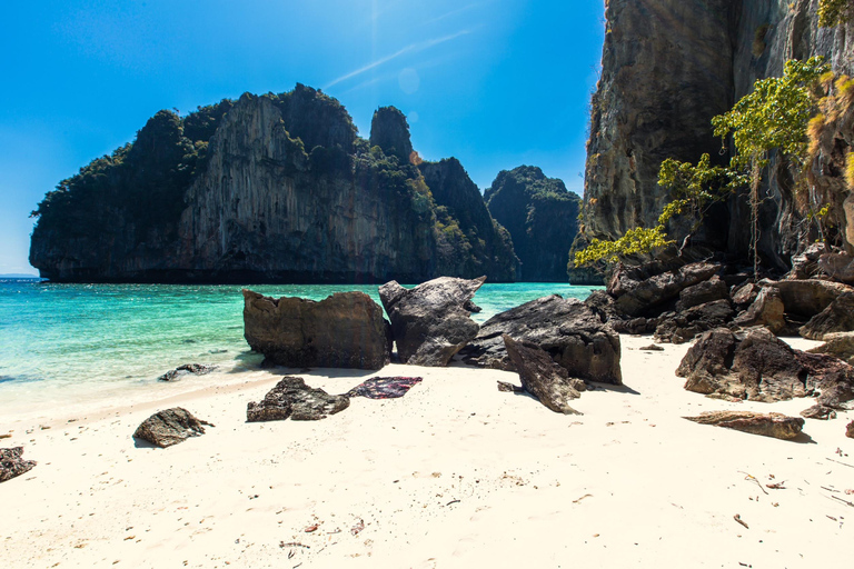 From Phi Phi: Speed Boat to Maya Bay with Sunset & Plankton