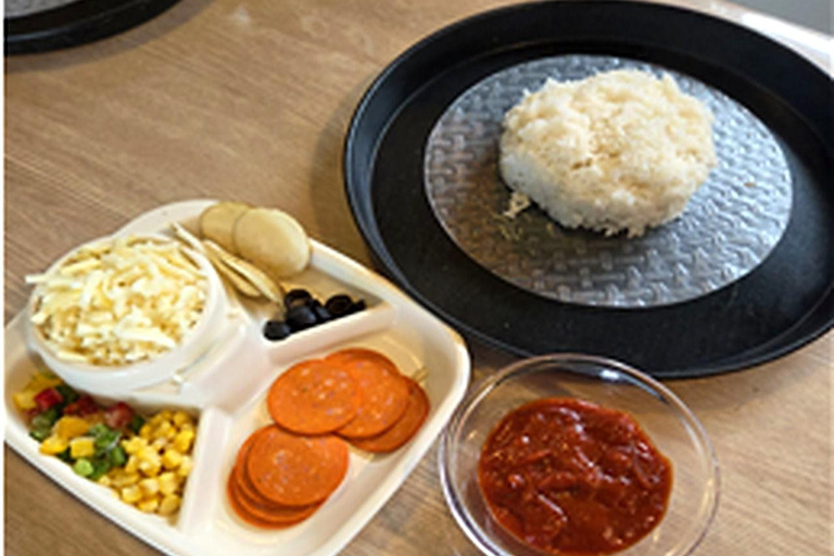 Busan: Korean Cooking Workshop with 2 Food Options Korean Rice Pizza Making Experience