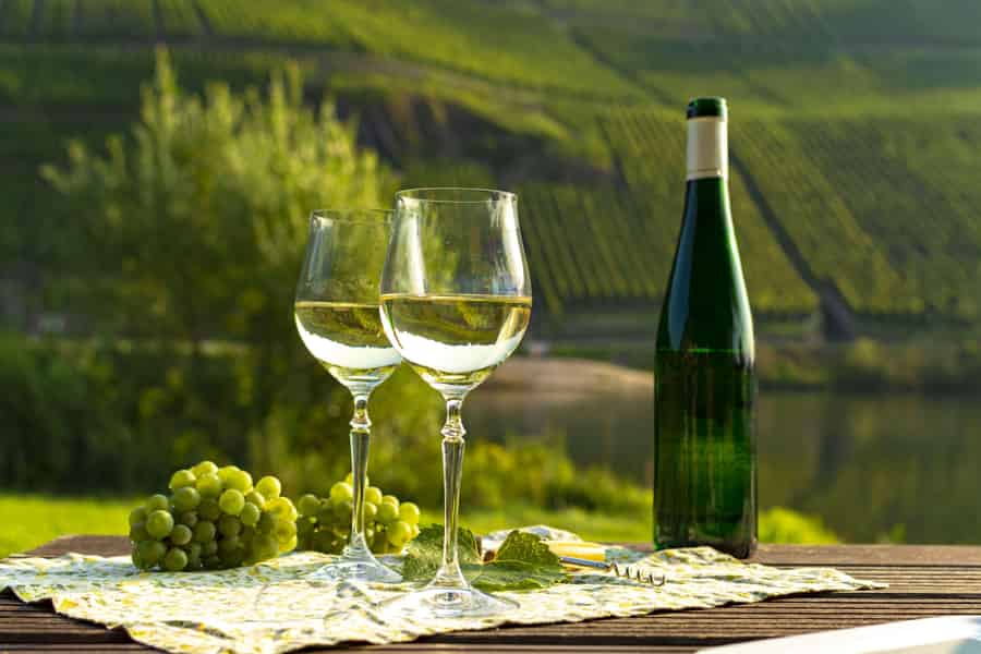 Deutsche Wein-Selbstführung in den Weinstuben der Münchner Altstadt