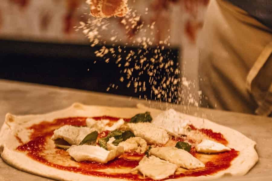 Palermo: Pizza- & Tiramisu-Kurs mit Wein so viel du magst. Foto: GetYourGuide