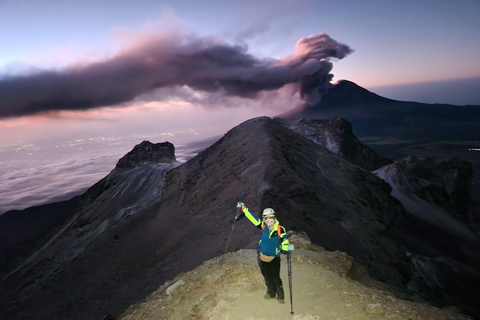 Conquer the summit of the Iztaccihuatl volcano Conquer the Summit of the Iztaccihuatl volcano