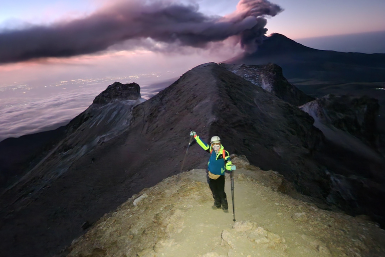 Conquer the summit of the Iztaccihuatl volcano Conquer the Summit of the Iztaccihuatl volcano