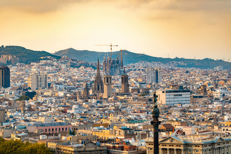 Barcelone : visite à pied de la Sagrada Família et du quartier gothiqueEnglish Guide