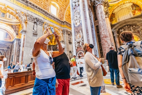 Rzym: Bazylika św. Piotra, plac i groty z przewodnikiemWycieczka z przewodnikiem w języku angielskim i włoskim