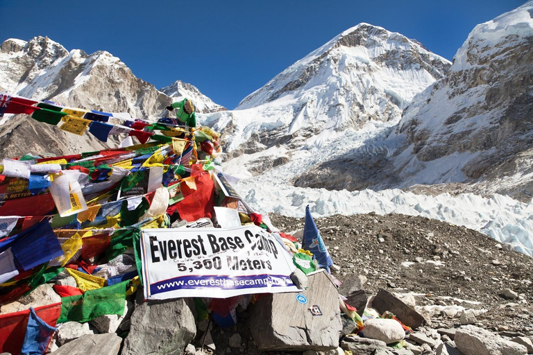 Nepal: 14-Day Everest Base Camp Trek with Lady Guide From Kathmandu : Guide+Permit Package