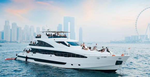 Dubai: Luxury Superyacht Tour with Live DJ, Swim & Open Bar