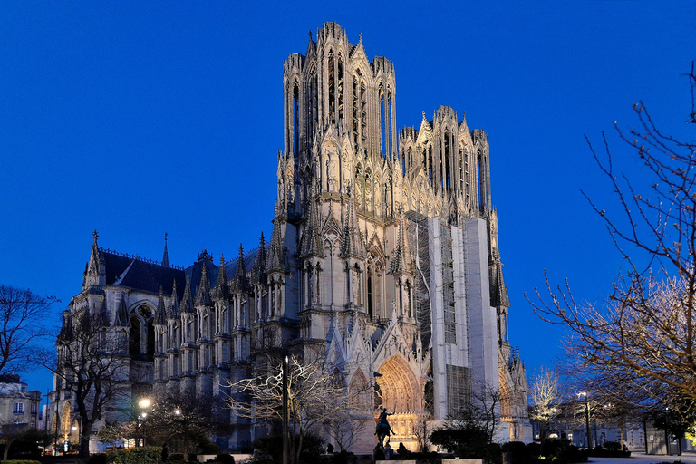 Bubble & Christmas Markets Tour in Champagne: Reims, Epernay