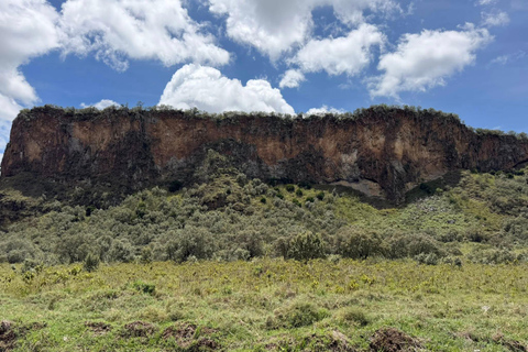 Nairobi: Hell’s Gate Park Cycling & Lake Naivasha Tour