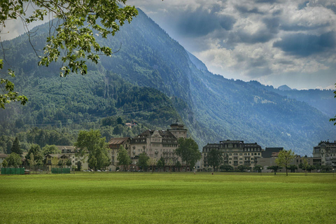 Tour privato a piedi di Interlaken