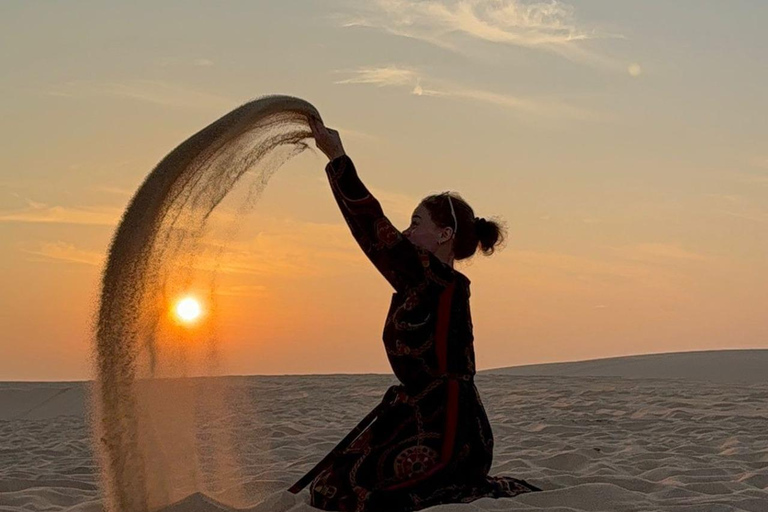 Doha: VIP Private Desert Safari, Arabic Costume & Camel Ride