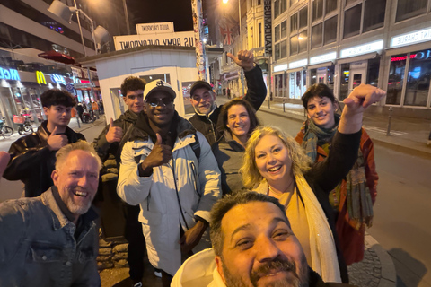 Berlin Night Walking Tour - Iconic Illuminated Landmarks Private Berlin Sunset Walking Tour - Iconic Landmarks
