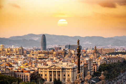 Barcelona: Sagrada Familia, Modernisme en Rondleiding door de Oude StadTour in het Frans