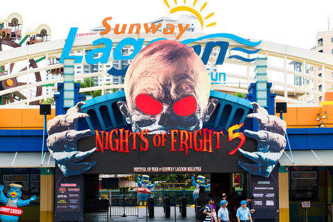 Sunway Lagoon 6 Parks Pass with Transfers & Dinner