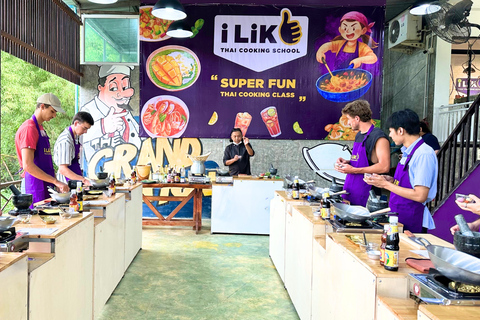 清迈：大峡谷泰式烹饪课和市场之旅晚间课程 - 大峡谷泰式烹饪课