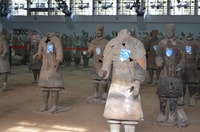 Étude de l'histoire à l'armée de terre en terre cuite et au musée d'archéologie du shaanxi - Housity
