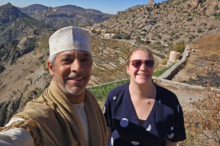 Shared Tour to Nizwa, Birkat Al Mouz & Green Mountain