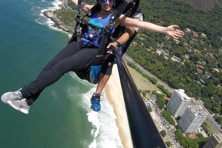 Rio de Janeiro: Paragliding with Hotel Transfers