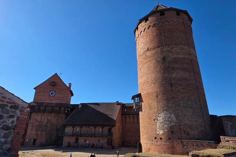 From Riga: Turaida & Sigulda Day Trip with Guide