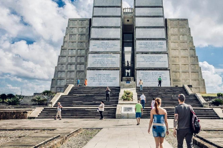 Excursion de Punta Cana à Saint-Domingue : Histoire et culture en une journéePunta Cana : Excursion : Santo Domingo avec déjeuner