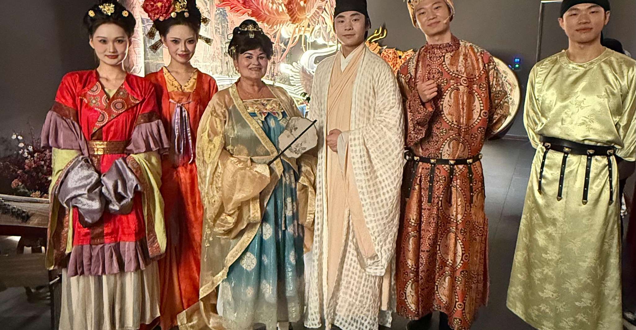 Shanghai Guided Royal Banquet Photo (Incl) with Massage Opt photo 11