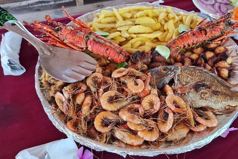 Gita di un giorno alla Laguna Blu e al banco di sabbia da Zanzibar (Safari blu)Non c'è il servizio di prelievo e rientro in hotel