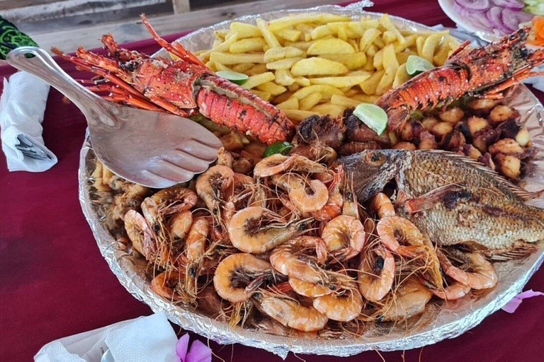 Gita di un giorno alla Laguna Blu e al banco di sabbia da Zanzibar (Safari blu)Non c'è il servizio di prelievo e rientro in hotel