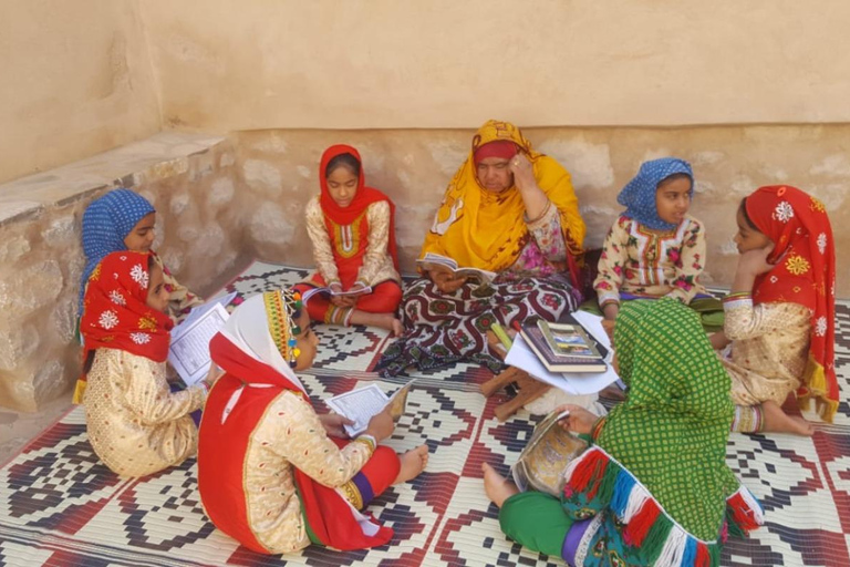 Shared Tour: Nizwa Fort, Souq, Birkat Al Mouz & Jebel Akhdar