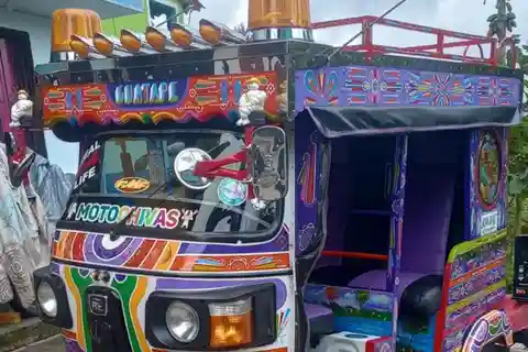 Tour of Guatape by Tuk Tuk 20min - Lunch and drink.