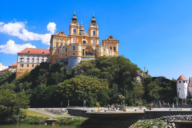 From Vienna: Hallstatt, Salzburg & Melk Day Trip VIP Mercedes E class - up to 3 people all inclusive