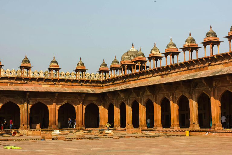 Z Jaipuru: Taj Mahal, Agra Fort i Fatehpur Sikri TourZ Jaipur:- Samochód, przewodnik, kierowca, bilety wstępu i lunch