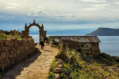 From Puno: Isla de los Uros – Amantani – Taquile