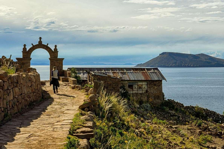 Von Puno: Isla de los Uros - Amantani - Taquile