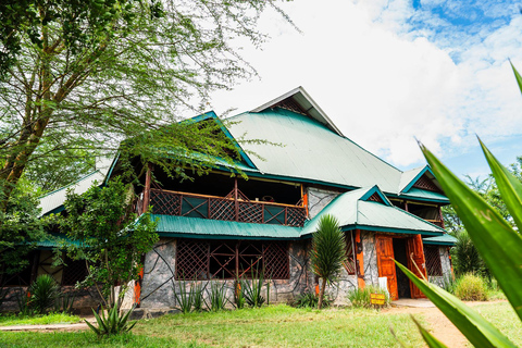 From Zanzibar: 2-Day Serengeti Park Safari Tour with Flights