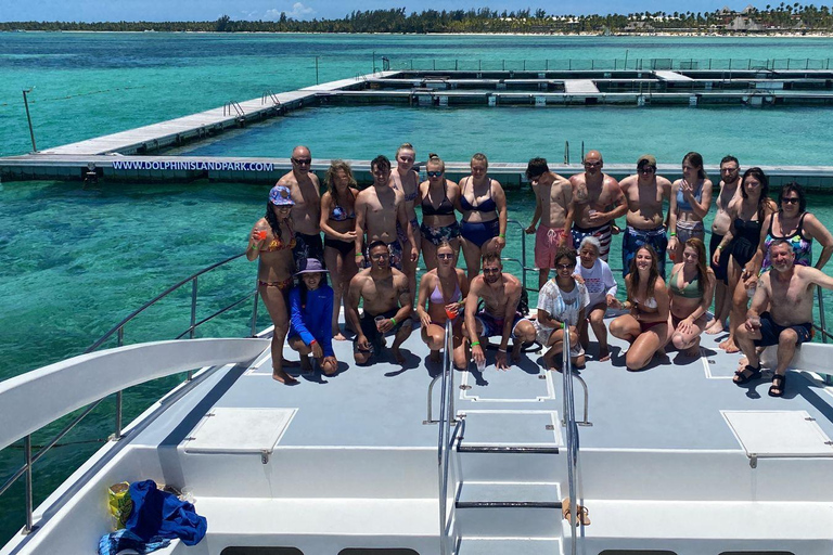 Party Boat From Punta Cana, Open Bar and transportation included