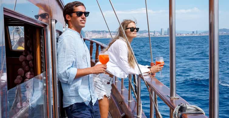 Barcelona: Sunset Sailing Cruise with Live Music photo 13