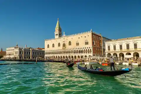 Venise : Visite guidée du Palais des Doges avec promenade en gondole