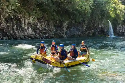 Tully River Rafting: Guided Rafting Trip with Dinner