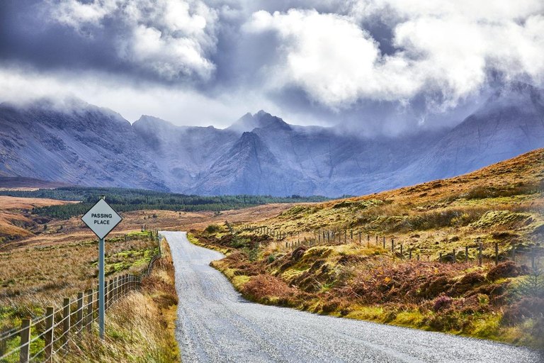 From Inverness: Isle of Skye Scenery Tour with Fairy Pools