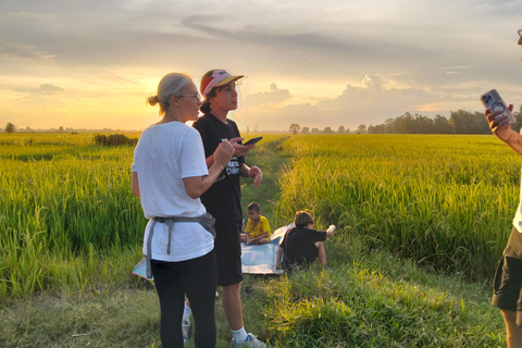 Explore the Village &Countryside By Bicycle-Half Day Morning Battambang Village Evening Bike Tour