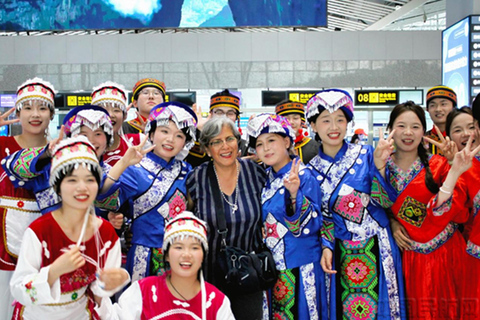 From Shanghai: 4D3N Zhangjiajie Tour with Guide