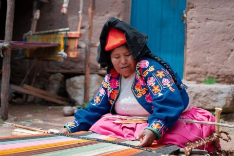 Ganzer Tag am Titicacasee: Besuch der Inseln Uros und Taquile