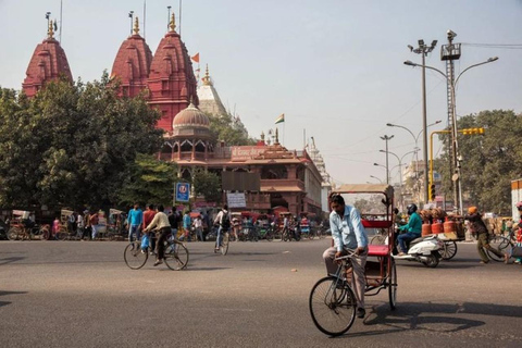 Delhi: Custom Shopping Tour With Car, Guide & Tuk-Tuk Ride Exclusive Wedding Shopping Tour with Expert Female Guide